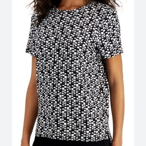 Alfani Black and White Geometric Short Sleeve Top